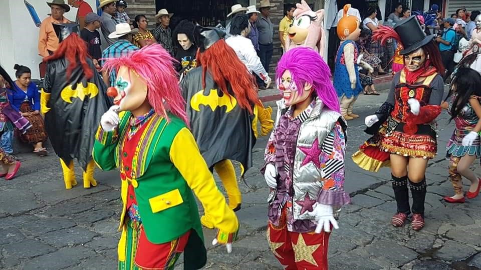 Street parade couple of clown characters costume