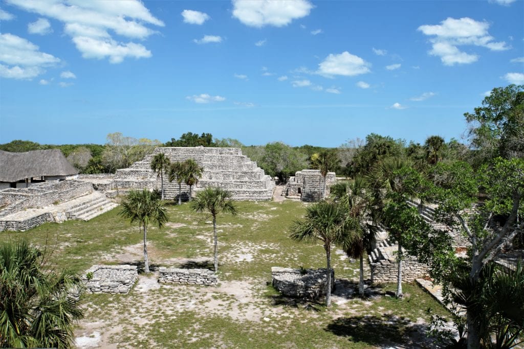 Overview of Xcambo Mayan ruin