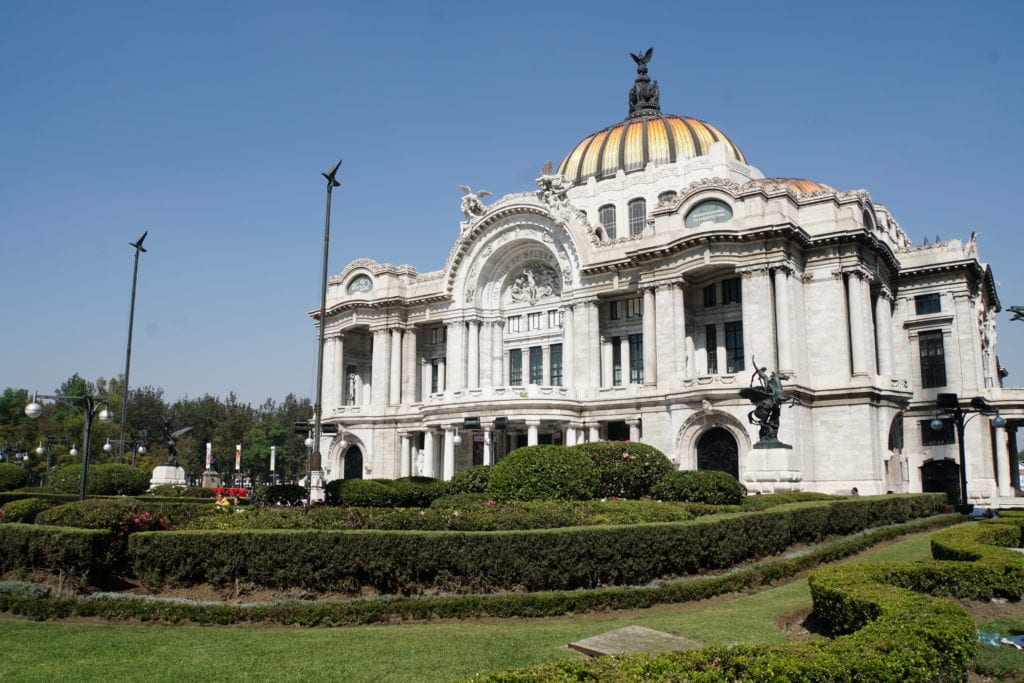 Bellas Artes grounds