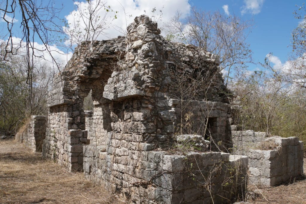 Dzibilchaltún Mayan ruin structure