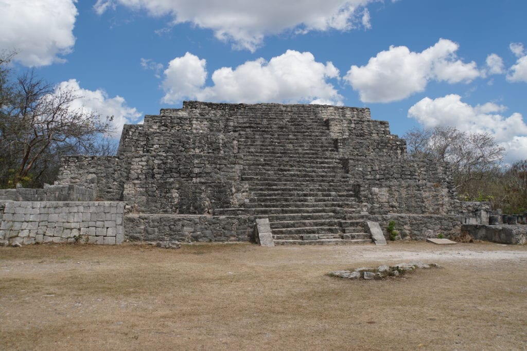 Dzibilchaltun pyramid