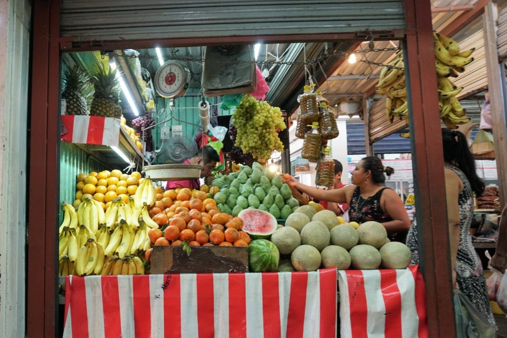 Veracruz Mercado fruit vender