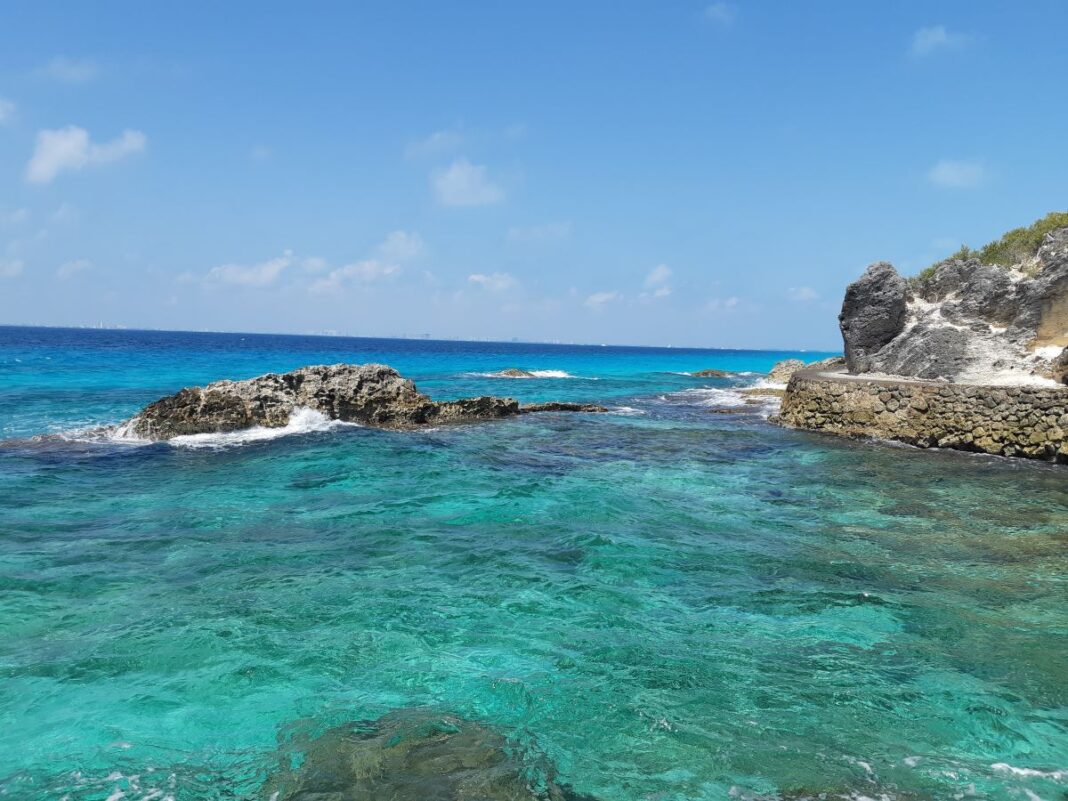 Isla Mujeres beautiful clear waters south end