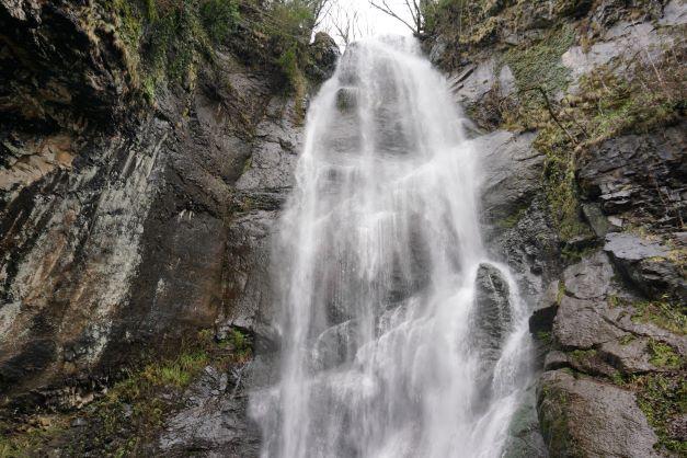 Makhunceti Waterfall onto rocks