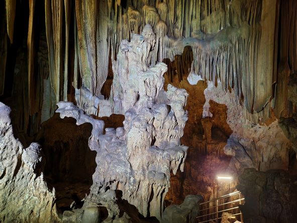 Asthma Cave stalactites