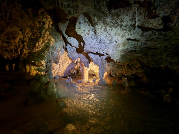 Asthma Cave stalactites