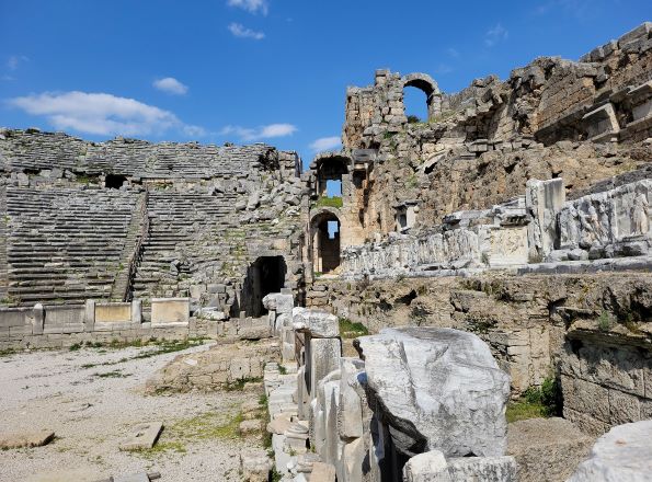 Perge Theater