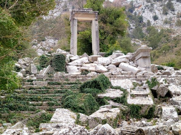 Temple of Artemis and Hadrian and Hadrian Propyum