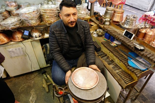 Dergah Çarşısı Bazaar artisian making copper cookware