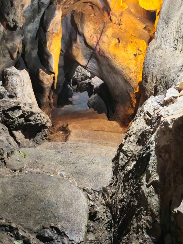 Cave passage way at Wat Tham Khao Pun