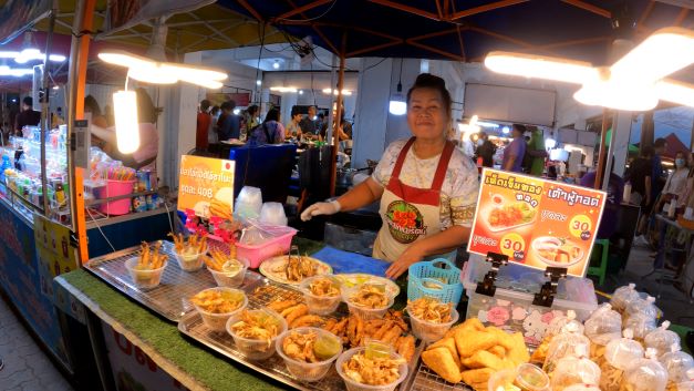 JJ Market deep fried small fish